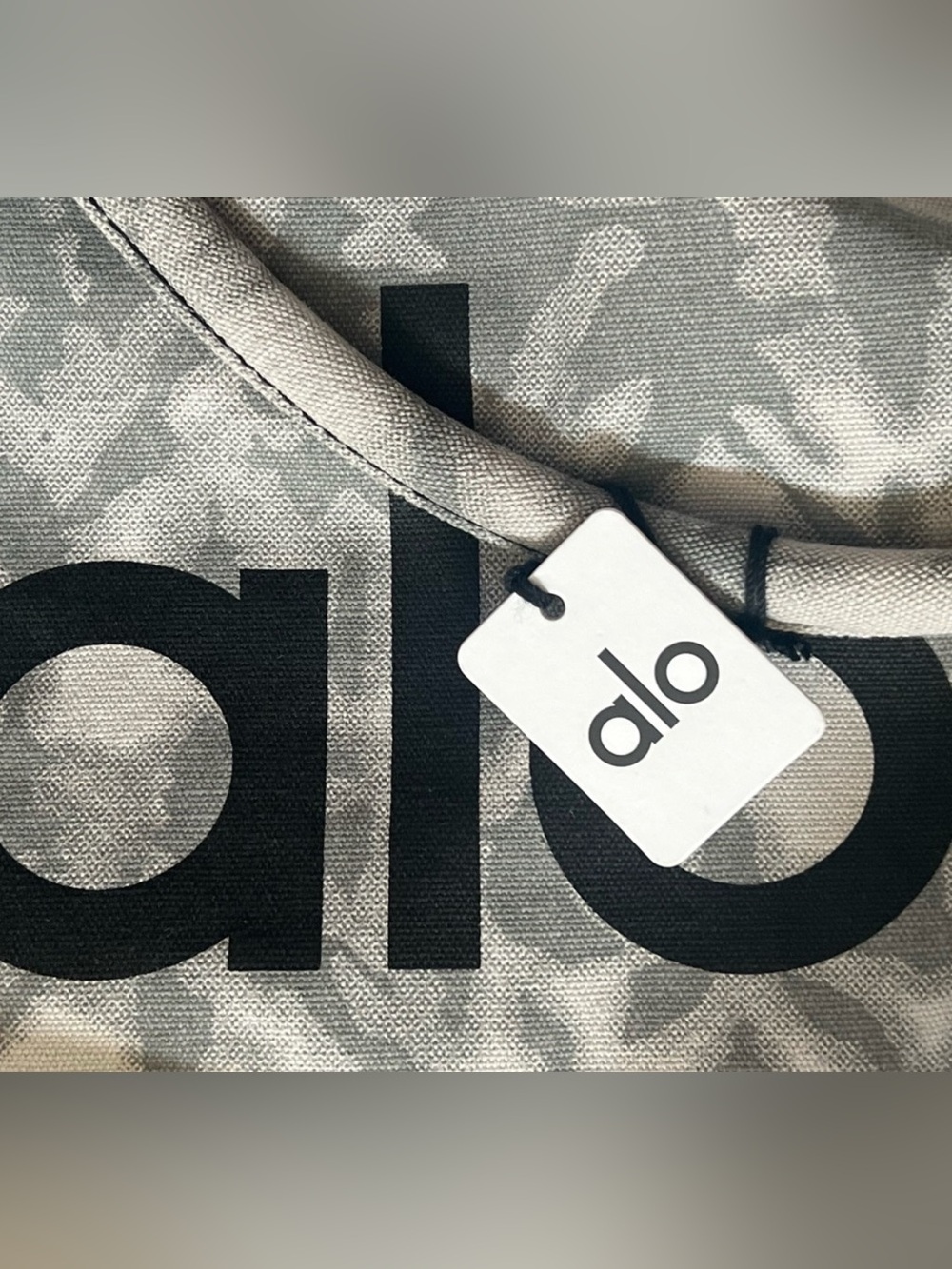 NWT Alo yoga canvas tie dye tote bag - Picture 8 of 15